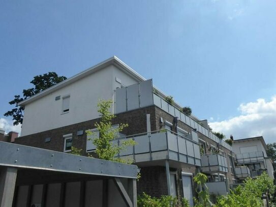 Traumhafte 2 Zi.Penthouse Wohnung mit riesiger Sonnenterrasse in Norderstedt - Harksheide zu vermieten !!!