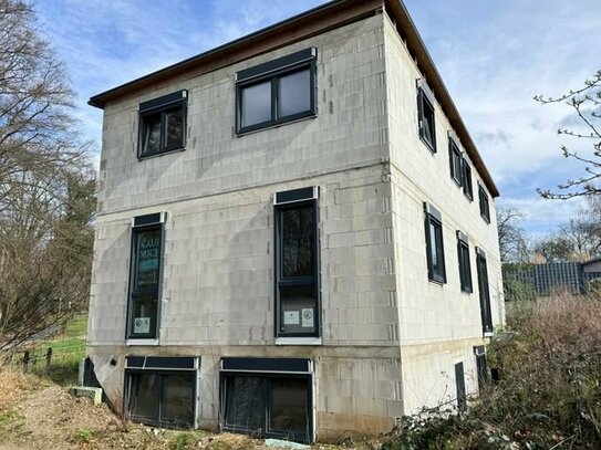Viel Potenzial - geschlossener Rohbau mit rd. 183 m² Wohnfläche + Garage in Leverkusen-Steinbüchel