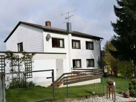top-gepflegtes Ein-/Zweifamilienhaus in bevorzugter Lage in Schöllnach