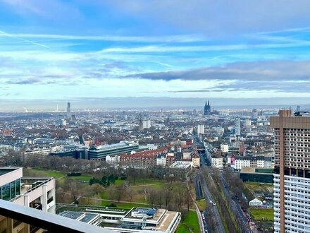 Über den Wolken mit Panoramablick auf den Dom: Exklusives Apartment in Köln/Sülz