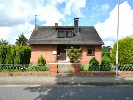 Aus ALT mach NEU! Einfamilienhaus mit viel Platz für die Familie und großem Garten!