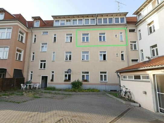 Feines 2-Raum-Appartement mit Wannenbad und Fenster ~ teilrenoviert ~