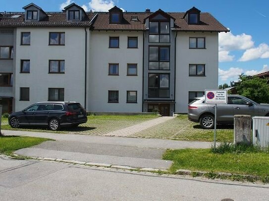 Gepflegte 2- Zimmer-ETW mit Balkon in begehrter Wohnlage der Kreisstadt Regen, Stadtteil Bürgerholz!