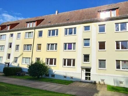 Frei verfügbare DG-Wohnung in Groitzsch mit EBK