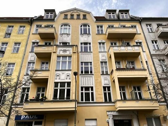 bezugsfreie möblierte Altbau-Wohnung in charmanten Prenzlauer Berg