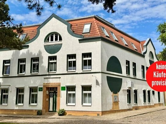 Mehrfamilienhaus in Friedland, eine große Wohnung für Eigennutzer, 3 vermietet + 2 Ferienwohnungen