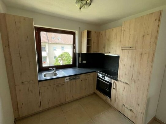 Stilvolle 3-Zimmer-Wohnung mit Balkon und Einbauküche in Langweid