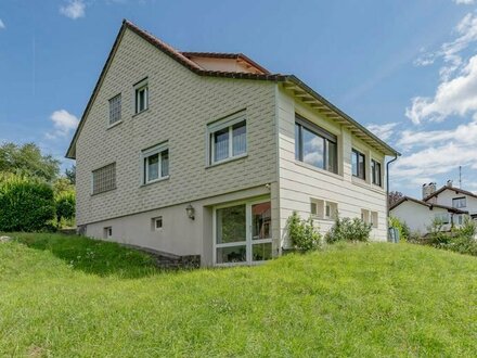 Einzigartiges 1-2-Familienhaus mit großem Grundstück in Dettighofen!