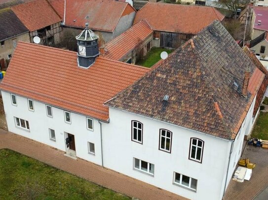 Mehrfamilienhaus mit 3 Wohneinheiten und Ausbaupotential in Guthmannshausen