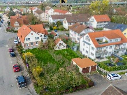 Ca. 1.491 Qm großes Baugrundstück mit charmantem 2-Familienhaus mit Scheune und Nebengebäuden