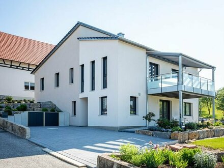 Stadtlauringen: Einfamilienhaus mit großem Grundstück