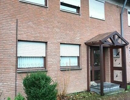 Gemütliches und gut geschnittenes RMH mit 102 m² Wohnfläche, plus DG mit Toilette, plus Garage