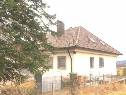 Großzügige 5-Zimmer-Wohnung mit Terrasse und Garage in ruhiger Lage!