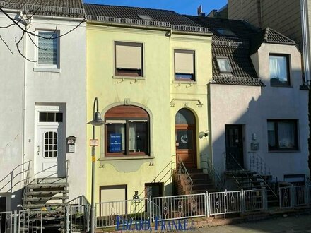 Reihenmittelhaus mit Potential in Bremen-Lindenhof