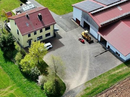 Aussiedlerhof in Alleinlage mit großen Nebengebäuden, viele Möglichkeiten Nähe Herborn/Rennerod!