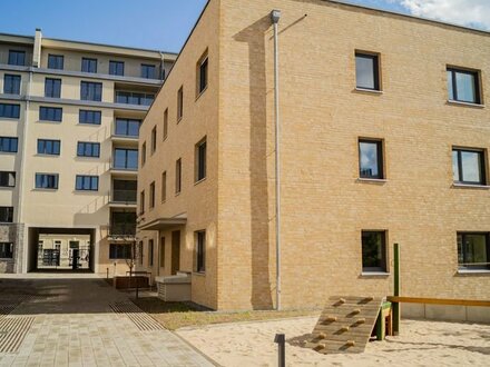 Helle 2-Raumwohnung mit großzügiger Terrasse und Einbauküche