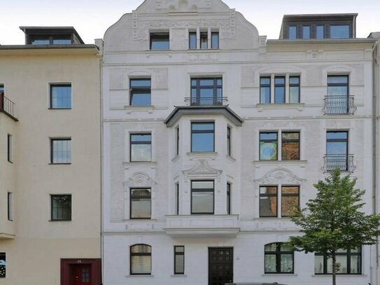 Altbauwohnung mit Blick auf den Kirchplatz in zentraler Lage zu vermieten