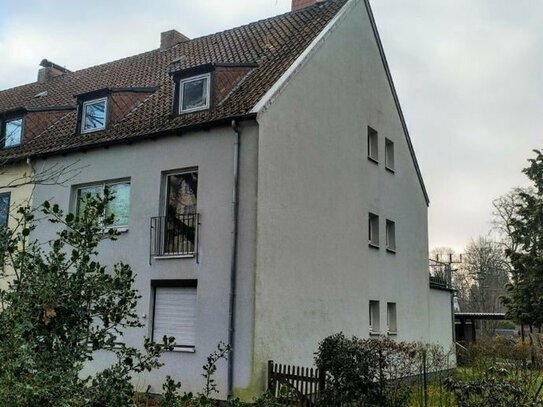 Vermietetes 3 Parteien Reihenendhaus mit 5 % Rendite in Bremen Lesum!