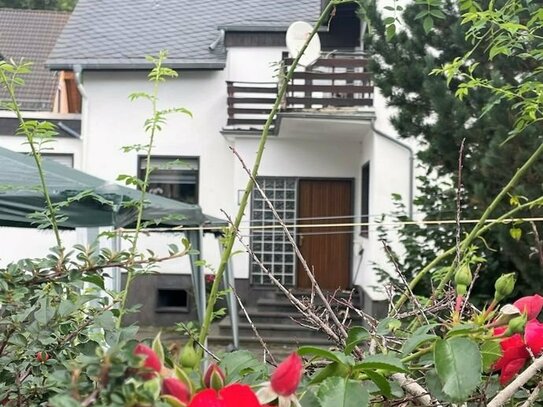 Einfamilien-Wohnhaus mit großen Garten und Hof Nähe Mendig-Mayen mit 144qm Wohnfläche