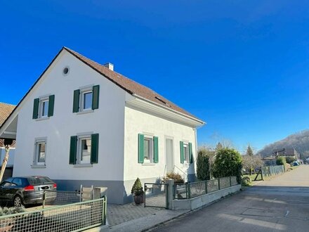 Höllstein: Modernisiertes 6 Zi. EFH in naturnaher Lage mit idyllischem Garten, Schopf und charmantem Hinterhof