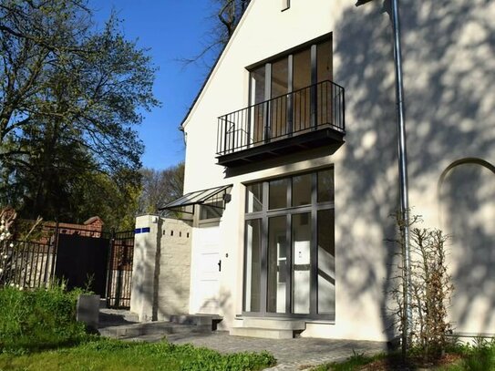 für Freiberufler - Gewerbe - Maisonette - Studio - Atelier - am Jagdschloss Glienicke unweit Glienicker Brücke