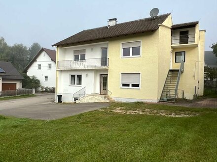 2 Familienhaus als Entwicklungsprojekt mit genehmigten Umbauplan in ein Mehrfamilienhaus mit 4 Wohneinheiten und 7 Stel…