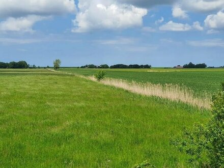 Baugrundstück vollerschlossen, sofort bebaubar ohne Bindung, z.B. für Ihr Feriendomizil 1500m zum Nordseedeich