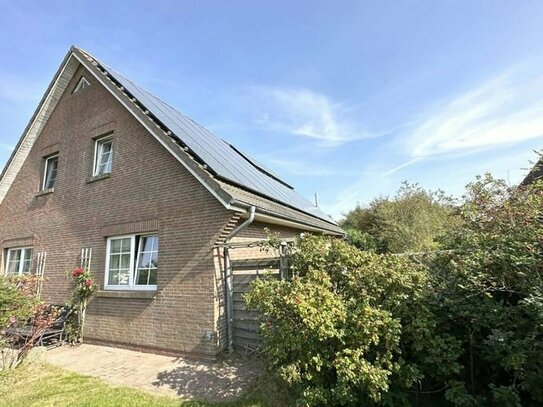 Sylt in Sichtweite | Großes Familienhaus mit energieeffizienter Solaranlage und viel Platz