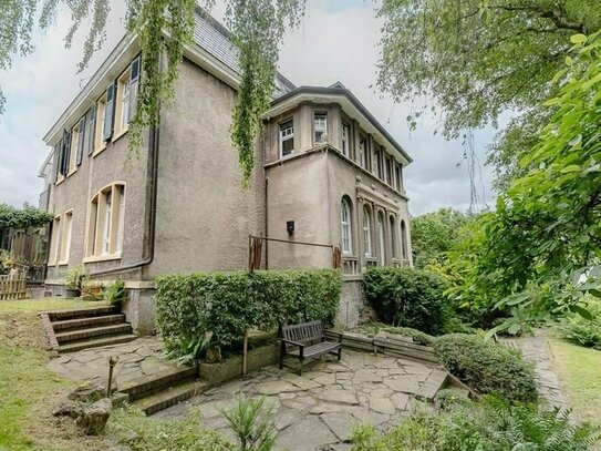 Historische Villa mit Parkgrundstück und Chauffeurshaus in Wetter-Wengern sucht Liebhaber