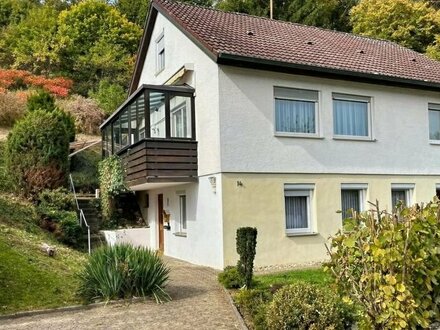 NEUER PREIS ! - Schönes Einfamilienhaus mit Garage und weiteren Ausbaumöglichkeiten