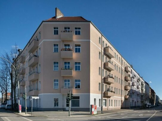 SCHÖNES - 2 ZIMMER APARTMENT - IM BELIEBTEN FRIEDRICHSHAIN - BALKON VERMIETET