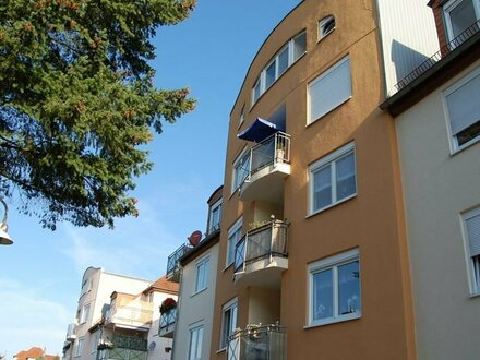 Schöne und gepflegte 3,5-Raum-Maisonette-Wohnung mit gehobener Innenausstattung mit EBK in Sonneberg