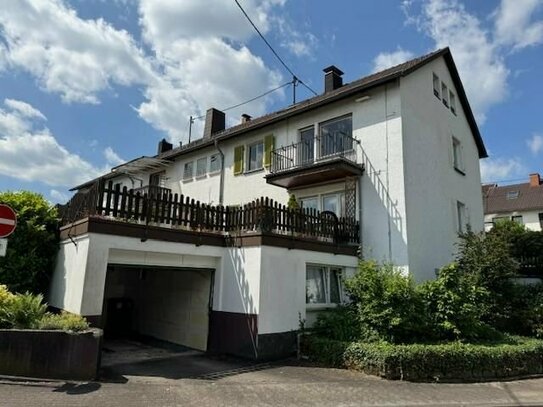 Reiheneckhaus als 1-2 Fam.Haus mit ELW in ruhiger Lage Nähe der Universität