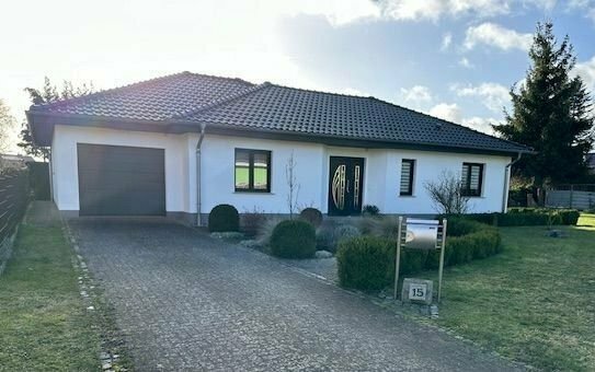 Energetisch Top! Traumhaftes, freistehendes und barrierefreies Einfamilienhaus mit großem Garten - Direkt einziehen sta…