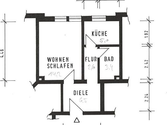 Schöne 1-Raum-Wohnung mit Einbauküche in zentraler Lage von Heidenau !