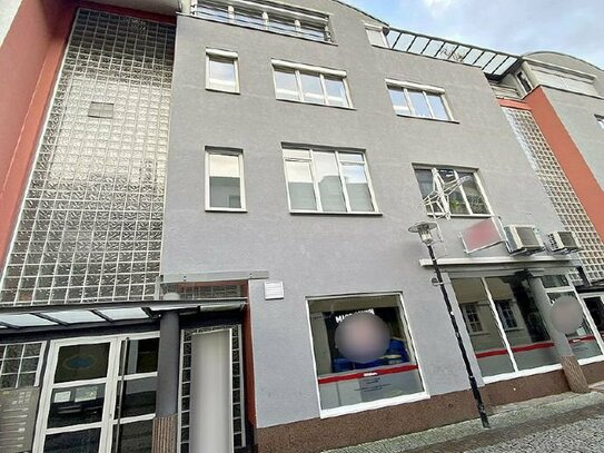 BÜRO - ODER PRAXISFLÄCHE MIT 5-6 GROßZÜGIGEN BÜROS ODER BEHANDLUNGSRÄUMEN, EINBAUKÜCHE UND WC-ANLAGE IN DER INNENSTADT…