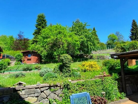 mit ein wenig Aufwand wird das Ihre neue 5-ZW mit Balkon, Terrasse und Garten in ruhiger Lage von Nidda