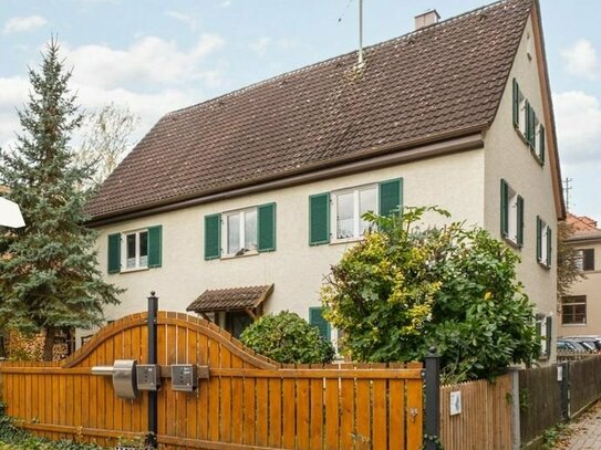 Älteres geräumiges Haus mit sechs Zimmern (für ca. 1 Jahr) in Neusäß Ortsteil zu vermieten
