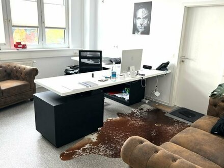 Büro / Praxisräume, 180 qm, modern und hell, ab sofort zu vermieten, weitere Größen auf Anfrage