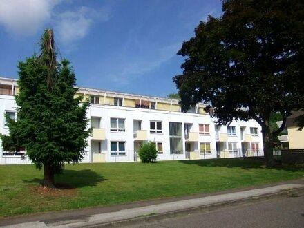 Freundliches Apartment mit separater Küche und Balkon