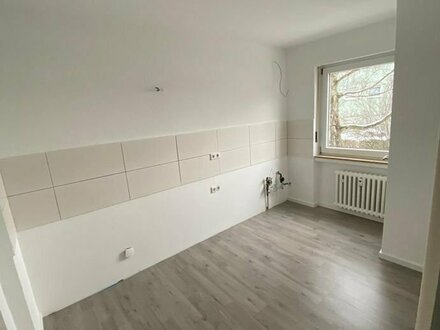 Gemütliche 3-Zimmer Wohnung im Erdgeschoss mit + Balkon + Garten - TOP LAGE -