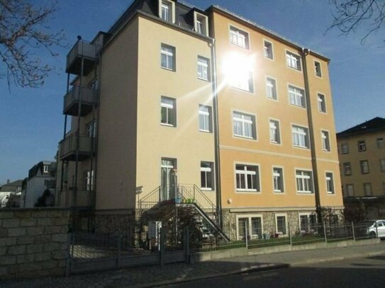 Gemütliche 2.RW. mit Balkon, offene Küche u.v.m. in DD.-Löbtau zu vermieten!
