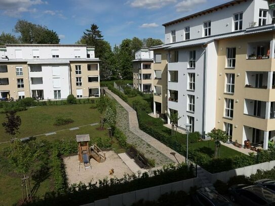 Familienfreundliche 4-Zimmer-Neubauwohnung am Straussee mit Balkon