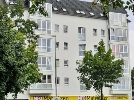 barierearme, gemütliche 1 Raum Wohnung mit bodentiefen Fenstern- verkehrsgünstig gelegen