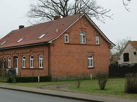 Traumhafter, unverbaubarer Fernblick in die Natur ! Zweifamilienhaus (vermietet) plus Baugrundstück auf 1,3 ha Gesamtfl…