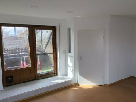 Geschmackvolle 3,5-ZKB-Maisonette-Wohnung mit Dachloggia