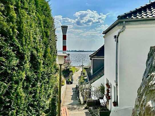 Investition mit Aussicht auf Elbe und Treppenviertel!