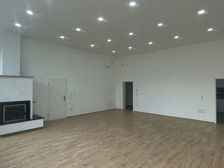 **Modernes Loft Büro /Praxisfläche in Versbach** 4,5 Zimmer mit 190 Quadratmetern