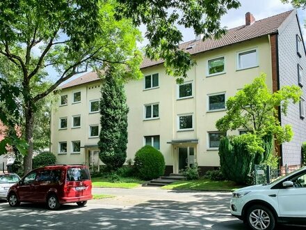 2 Zimmer - renoviert - ruhige Lage - Balkon