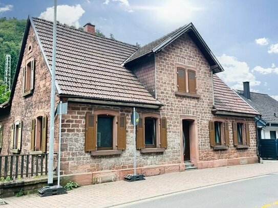 Charmantes Einfamilienhaus in Weidenthal: Großzügiges Wohnen in idyllischer Umgebung
